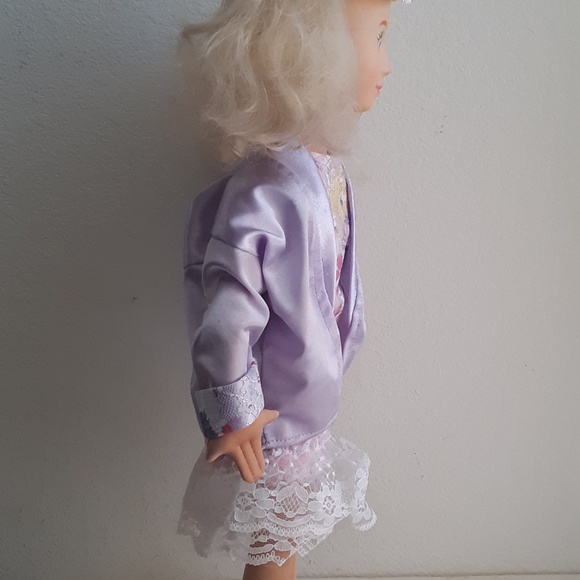 Vintage 1986 Hot Looks Doll - Picture 2 of 12